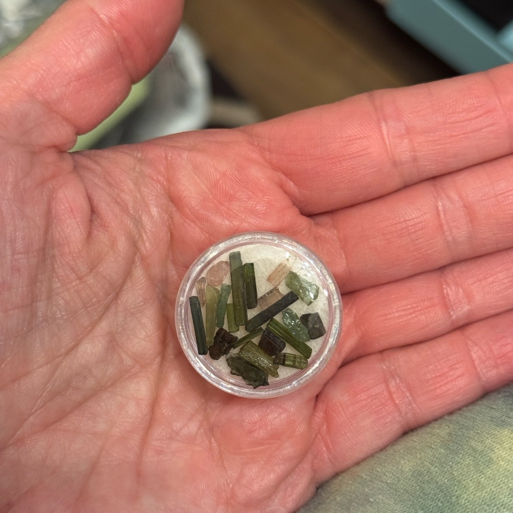 Mixed Tourmaline Gemstones - Picture 4 of 6